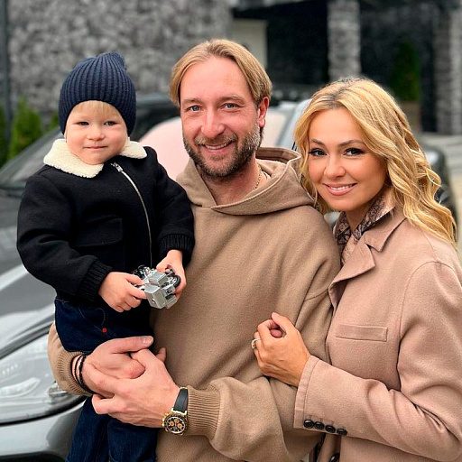 Евгений Плющенко и Яна Рудковская восстановят дачу Фаберже