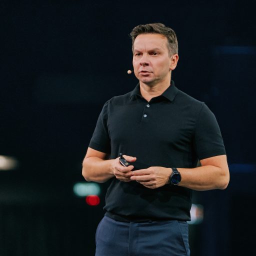 Главный по маркетингу в Сбере советует всем подружиться с ИИ