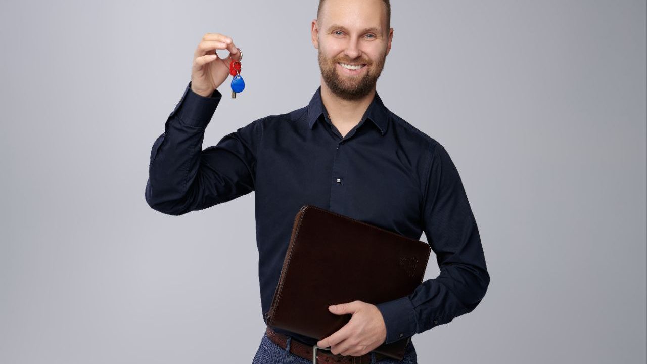 Руководитель ЭВО: как оценить квартиру для продажи в Санкт-Петербурге