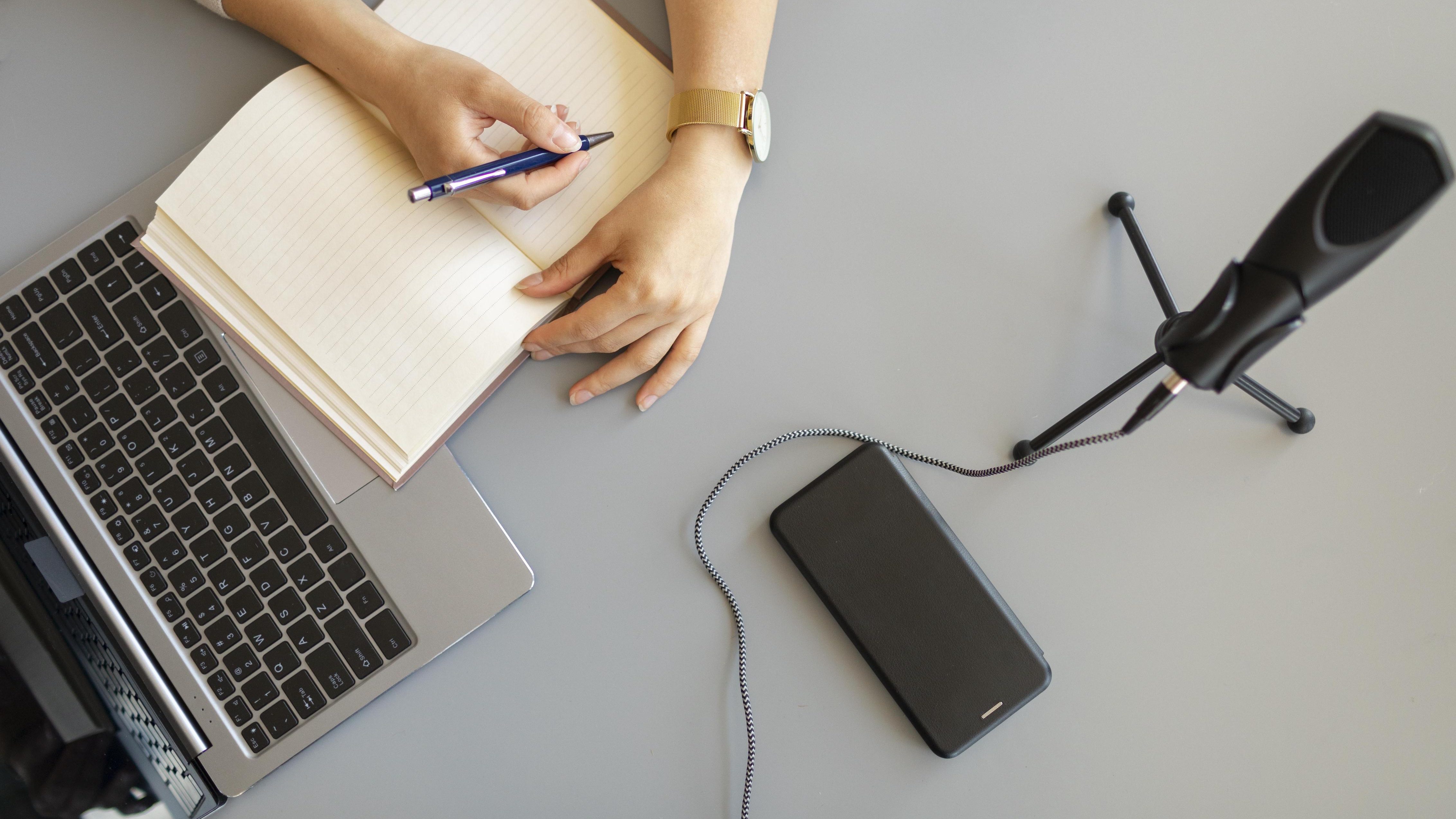 Публикации в СМИ превращают читателей в покупателей.